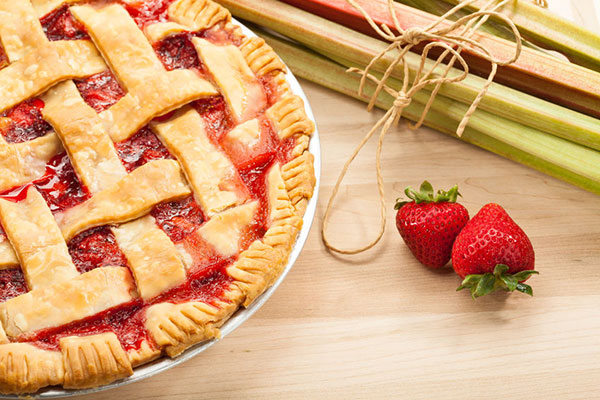 strawberry rhubarb pie